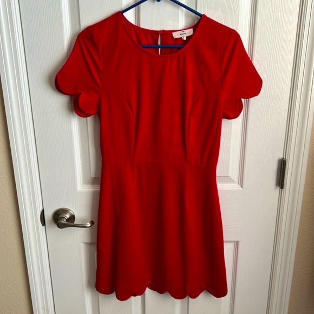 Entro Red Scalloped Dress Short Sleeve Fit Flare Party Cocktail Size S Holdiay
